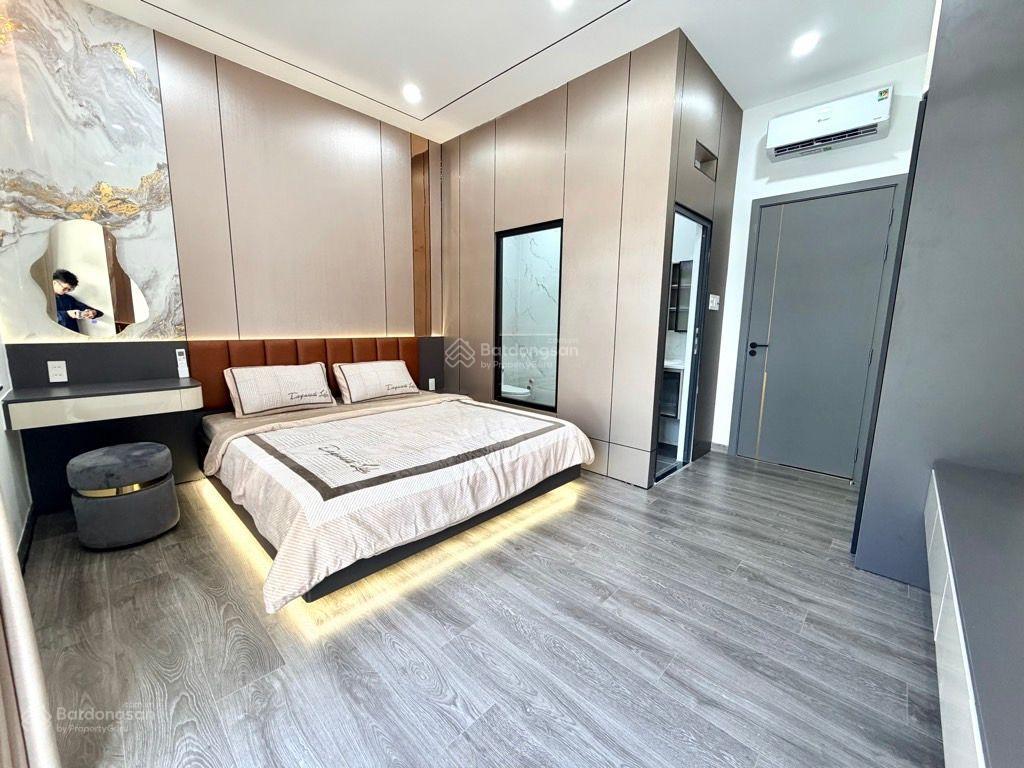 Sát nguyễn văn khối  gò vấp  hẻm xe hơi tới nhà  nhà mới xây đẹp full nội thất