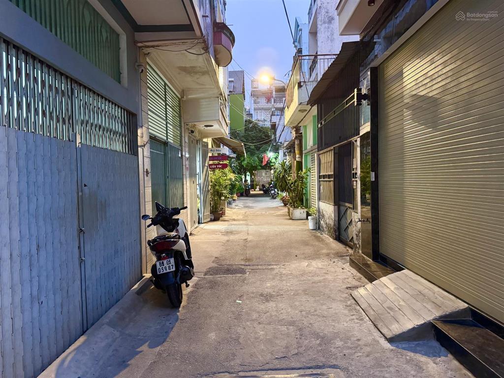 Sát nguyễn văn khối  gò vấp  hẻm xe hơi tới nhà  nhà mới xây đẹp full nội thất