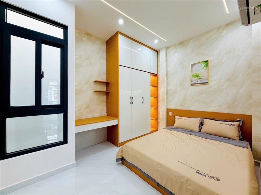 Sát phạm văn chiêu nhà vừa xây full nội thất  nhĩnh 5 đồng