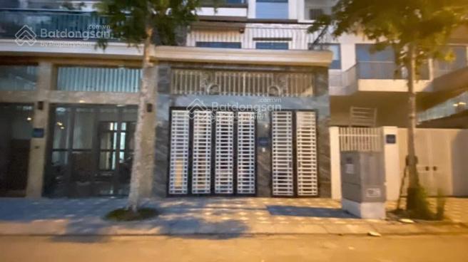 Cho thuê liền kề thô  báo nhân dân  đối diện sảnh chung cư