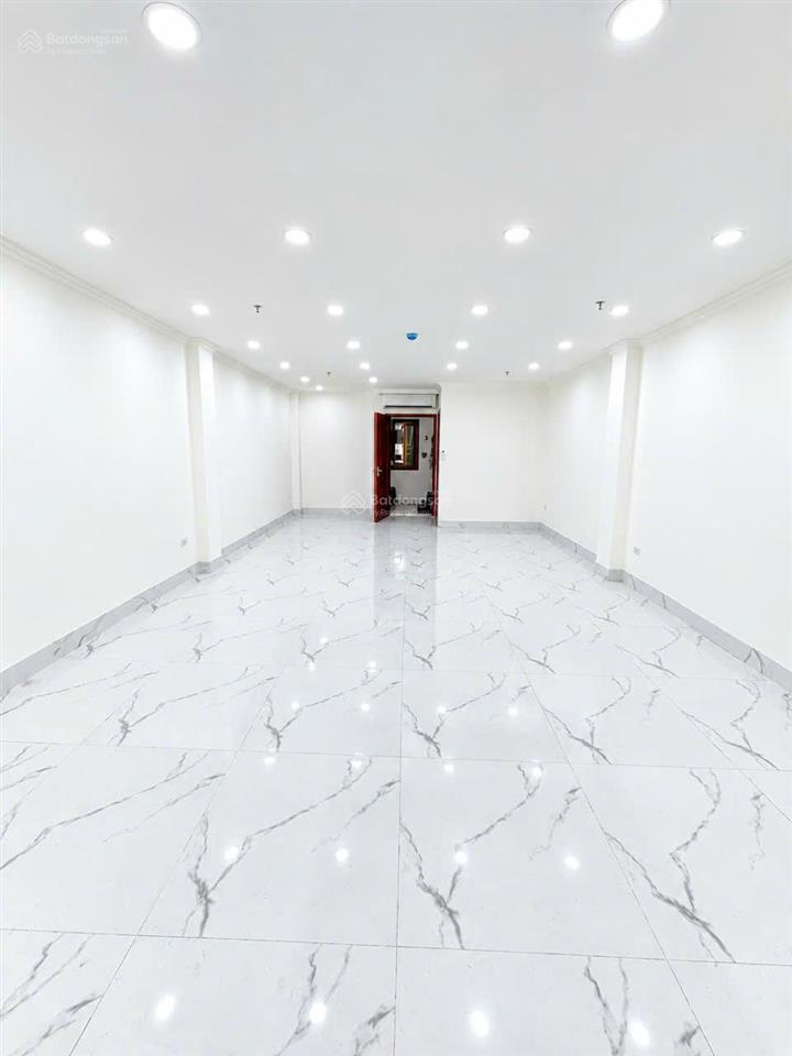 Cho thuê văn phòng mới tinh 68m2 giá 12,5tr/th tại huỳnh thúc kháng, sàn mới full kính
