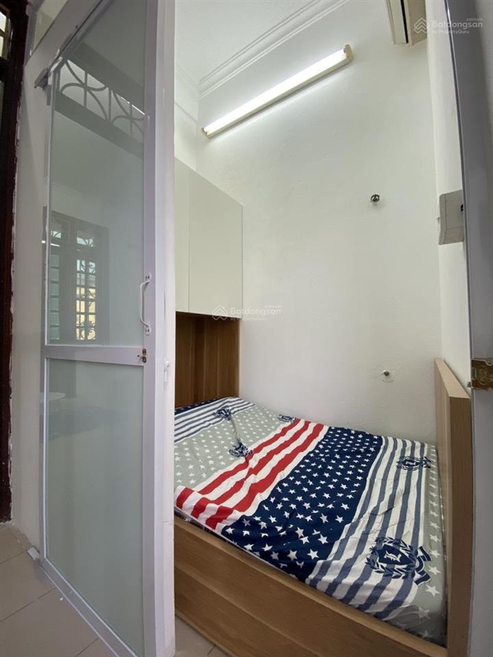 Cho thuê phòng trọ giá rẻ 1,0 tr đi bộ ra ga tàu điện cầu diễn, ngay mặt đường cầu diễn