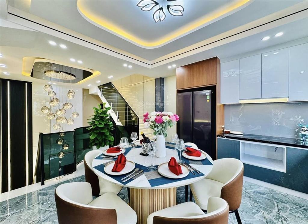 Chốt nhanh căn nhà đẹp đường sư vạn hạnh  quận 10  giá 6,24tỷ/75,5m2  hđ thuê 25 triệu/tháng