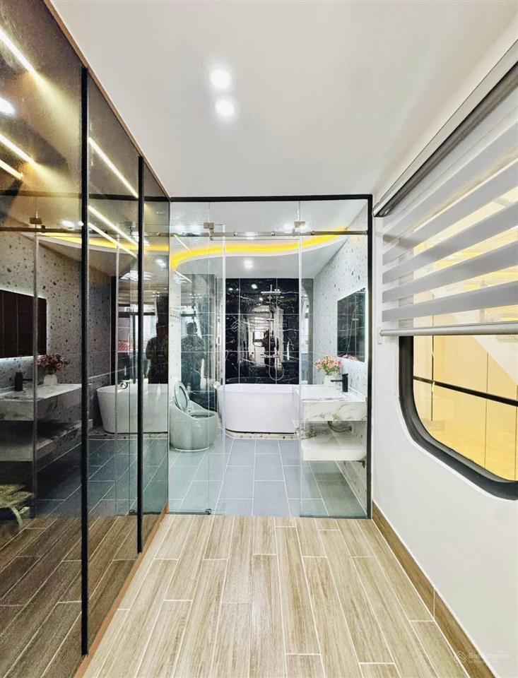 Chốt nhanh căn nhà đẹp đường sư vạn hạnh  quận 10  giá 6,24tỷ/75,5m2  hđ thuê 25 triệu/tháng