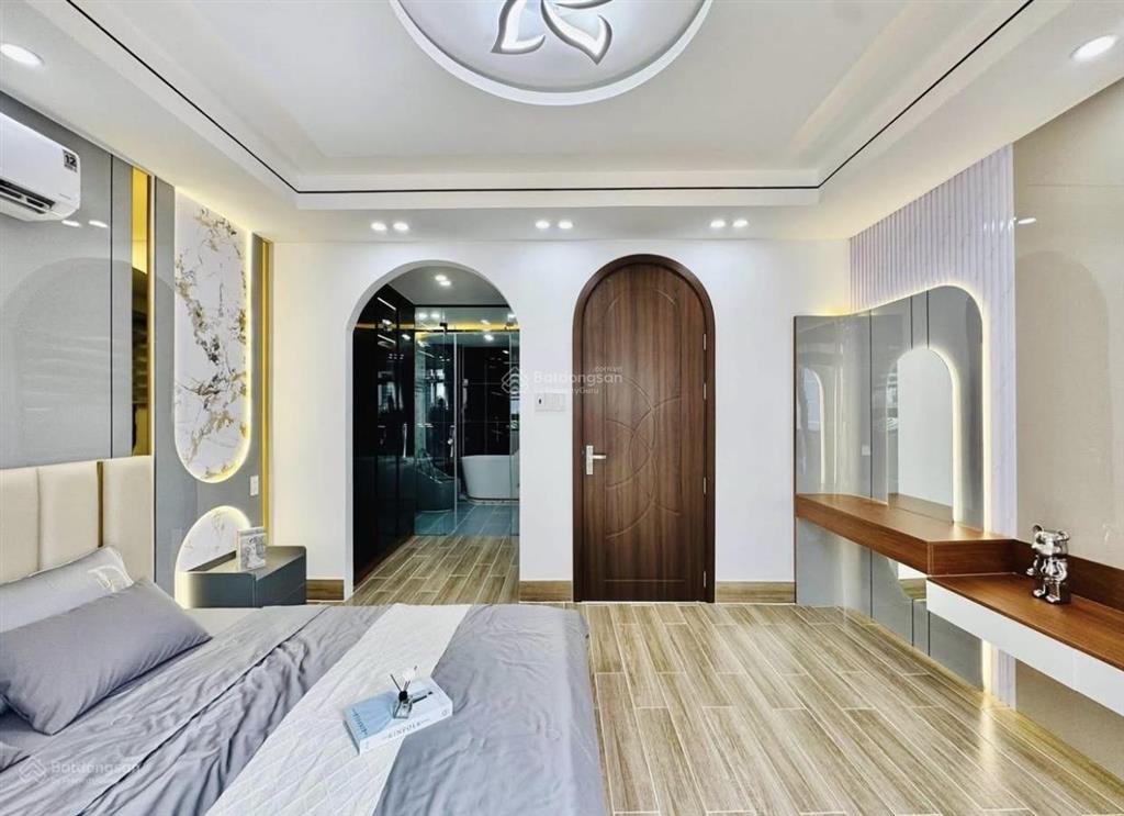 Chốt nhanh căn nhà đẹp đường sư vạn hạnh  quận 10  giá 6,24tỷ/75,5m2  hđ thuê 25 triệu/tháng