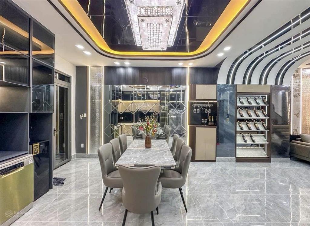 Cần vốn kinh doanh  bán nhanh căn nhà trần xuân soạn  q7  cho thuê 26tr/th  giá 6,86tỷ/124,8m2