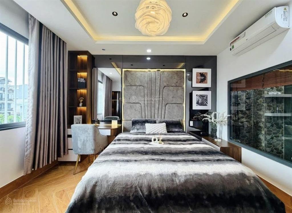 Cô hoa cần bán nhà đường lê hồng phong  quận 10  giá 6,2tỷ/77,4m2  thuê 26tr, gần vạn hạnh mall