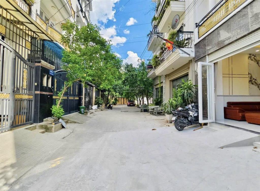 Siêu phẩm nhà 3 tầng thạnh xuân 21  q12  hẻm 8m ôtô vào tận nhà  gần picity  giá 4,13tỷ/52,8m2