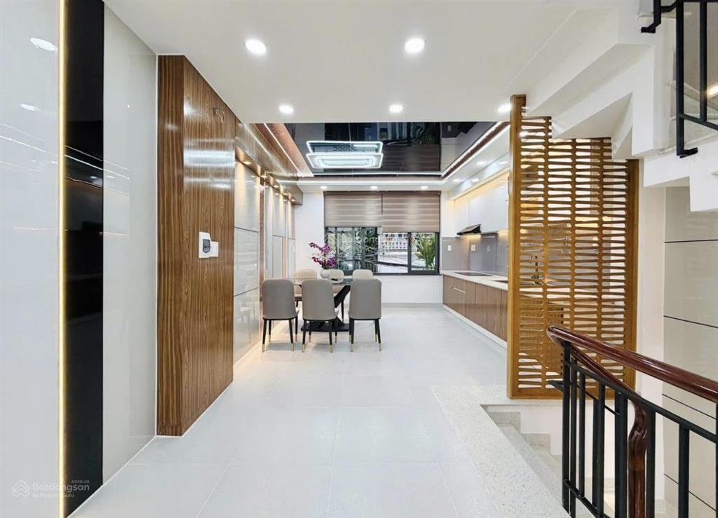 Siêu phẩm nhà mới trương quyền  q3  cách công viên lvt 500m  giá 6,75tỷ/70m2  thuê 24tr/tháng