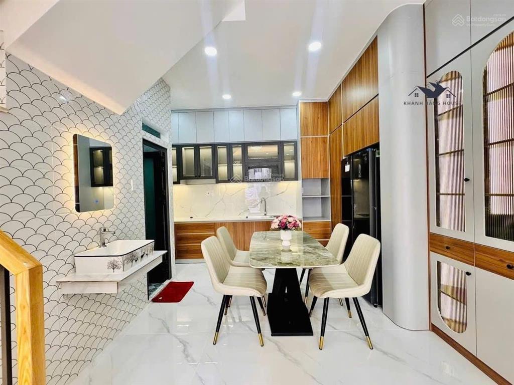 Về quê cần bán gấp căn nhà đường nguyễn văn trỗi  phú nhuận  giá5,86tỷ/72m2  đang cho thuê 23tr