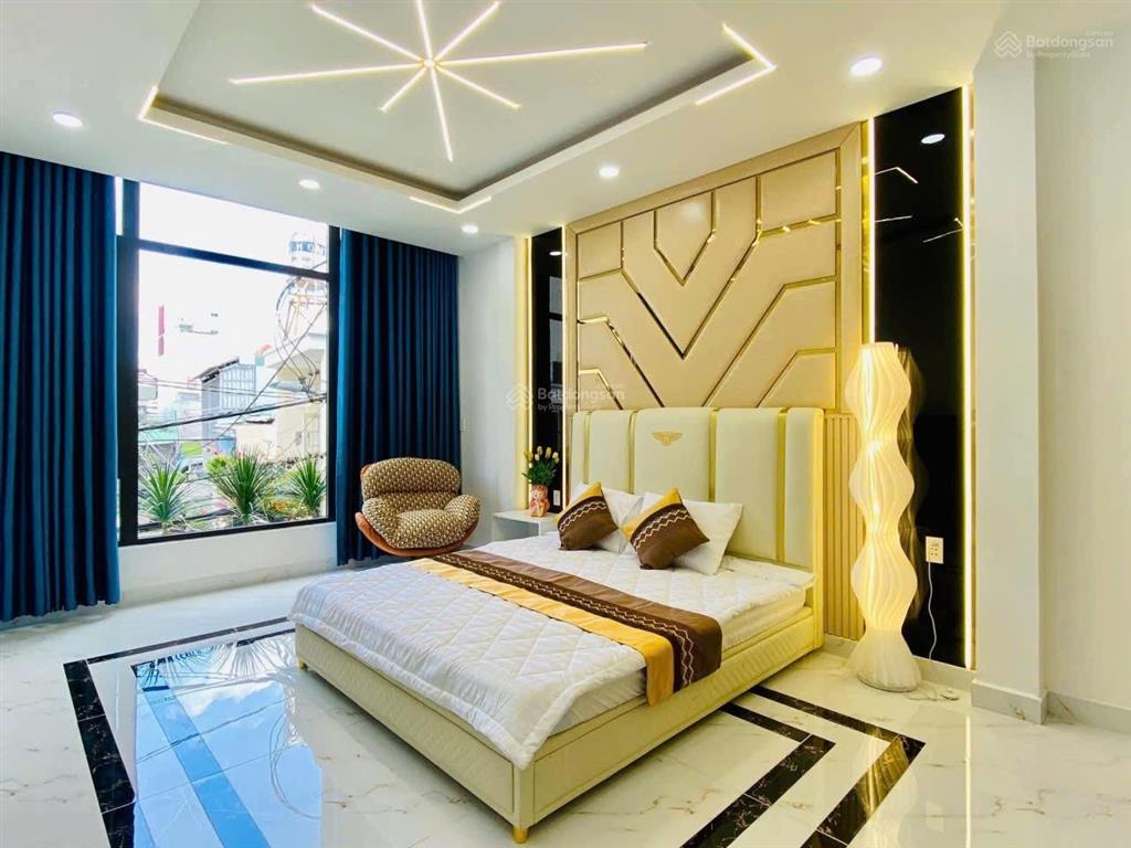 Chỉ 4,65 tỷ sở hữu nhà đường bạch vân  quận 5  dt 77m2 (5,5x14)  dòng tiền 24tr/tháng  hxh 6m