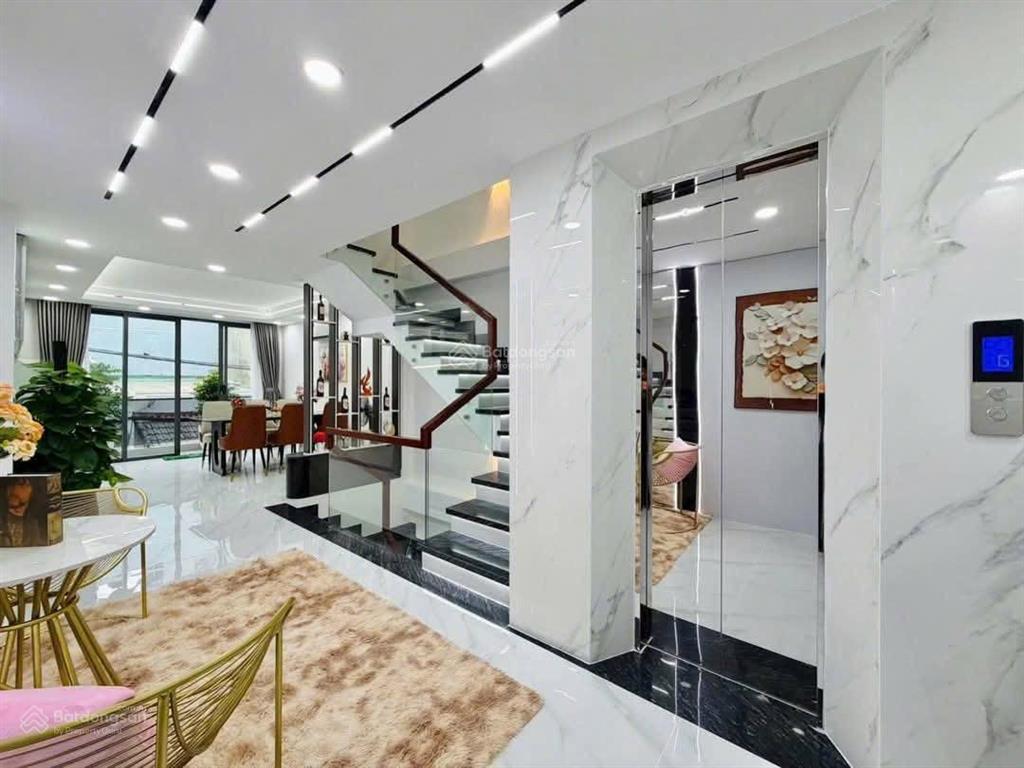 Hiếm có khó tìm căn siêu phẩm nguyễn văn giai  q1  giá 6,13tỷ/76,5m2 (4,5 x 17)  thuê 27tr/th