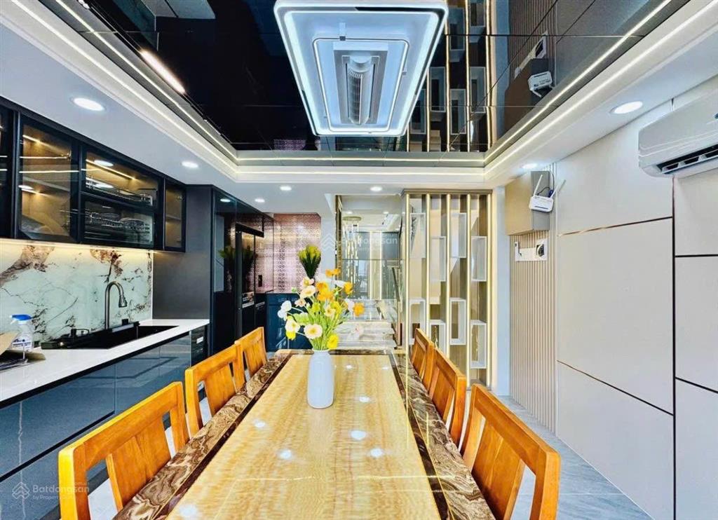Siêu phẩm ngay chợ bà chiểu đường bạch đằng  bình thạnh  63m2 (4,2 x 15)m  thuê 18tr