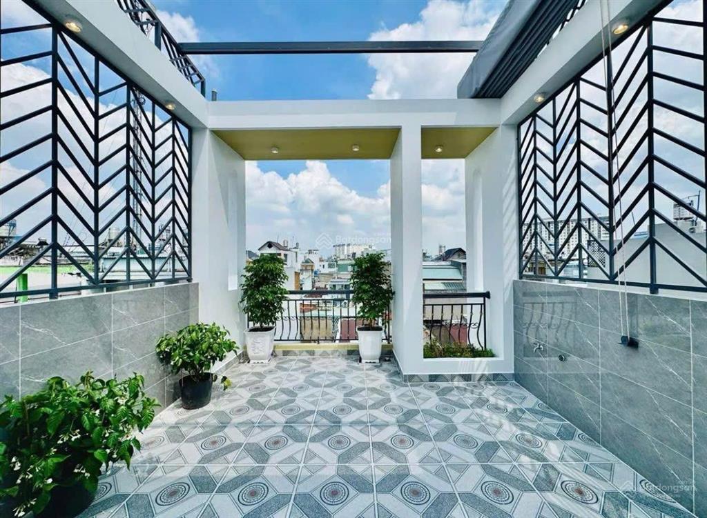 Siêu phẩm ngay chợ bà chiểu đường bạch đằng  bình thạnh  63m2 (4,2 x 15)m  thuê 18tr