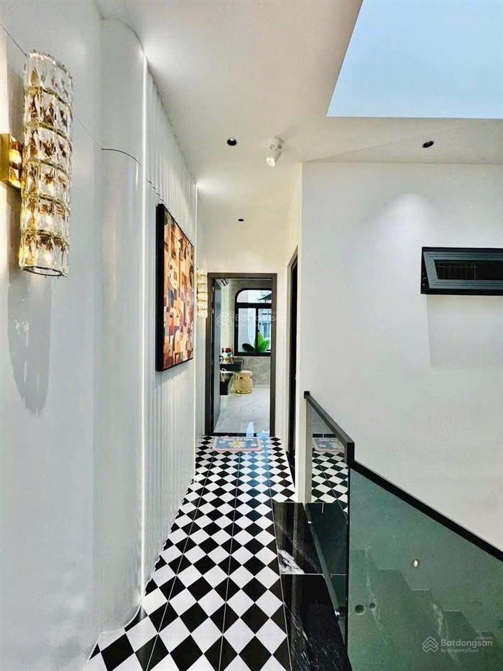 Cần tiến bán gấp căn nhà đường tân hàng  q5  giá 5,78tỷ/72m2  ngay đh y dược  thuê 21 tr/tháng