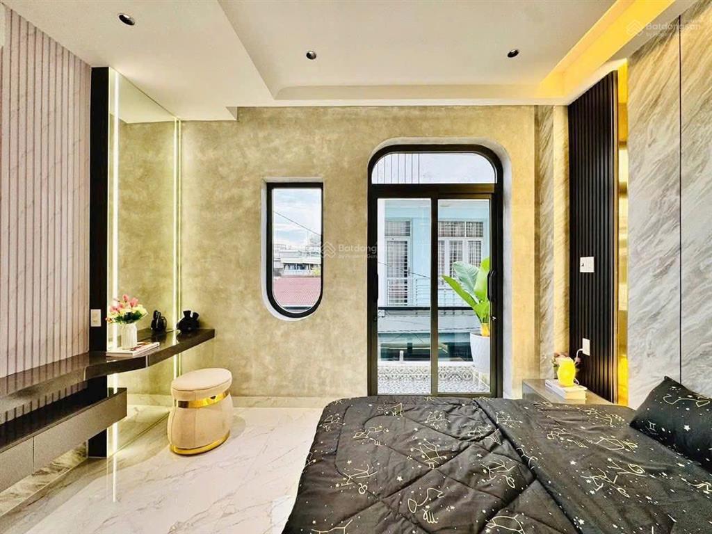 Cần tiến bán gấp căn nhà đường tân hàng  q5  giá 5,78tỷ/72m2  ngay đh y dược  thuê 21 tr/tháng