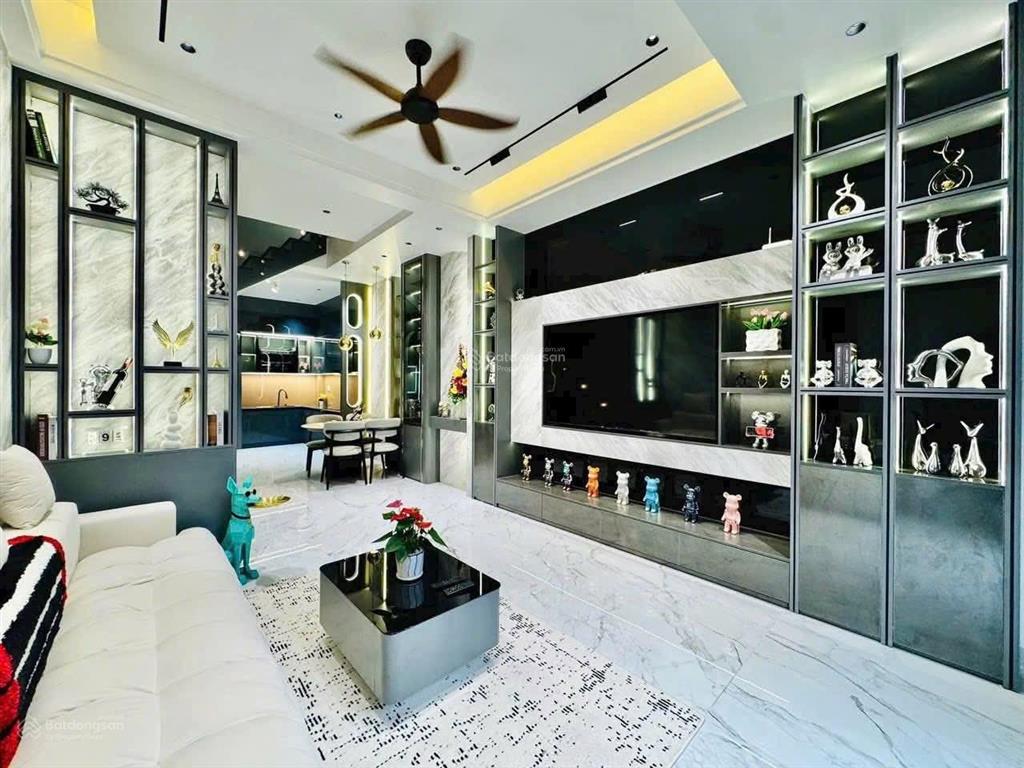 Cần tiến bán gấp căn nhà đường tân hàng  q5  giá 5,78tỷ/72m2  ngay đh y dược  thuê 21 tr/tháng