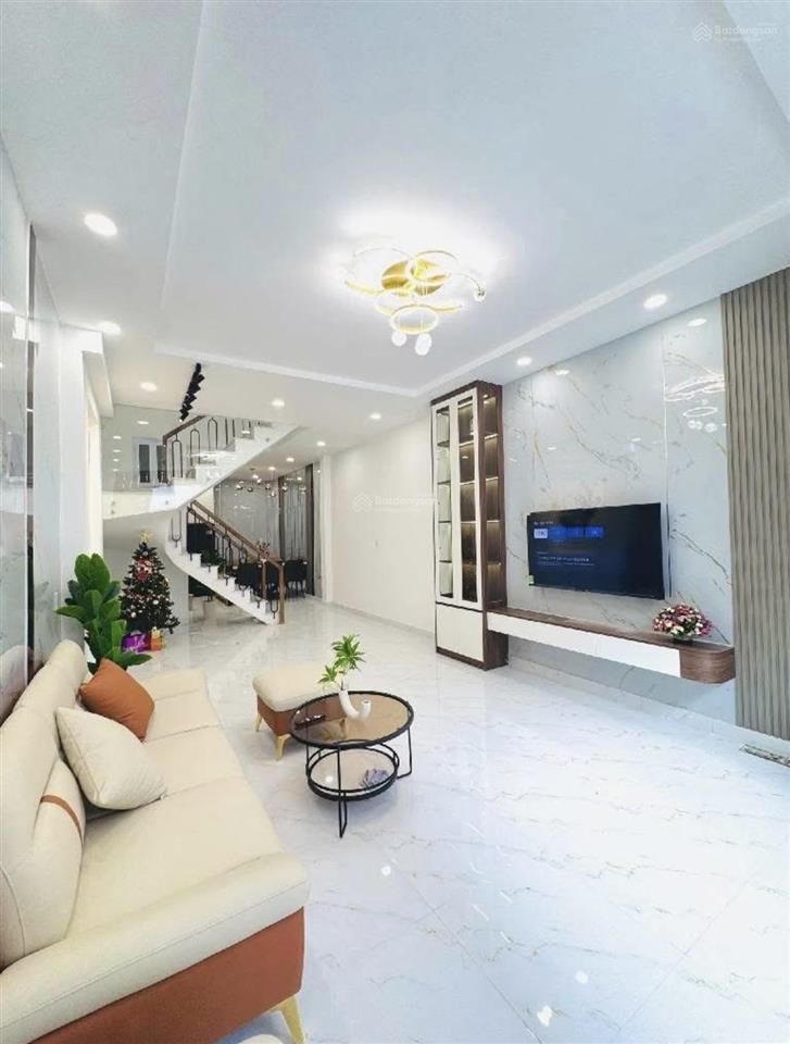 Siêu phẩm trung tâm q10  nhà nguyễn tiểu la  giá6,62tỷ/65m2  cách đh kinh tế hcm 700m  nhà shr