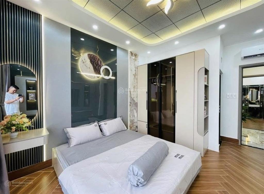 Về quê bán nhà đường nguyễn cảnh chân  quận 1  giá7,15tỷ/70m2 (5x14)  dòng tiền 30tr/tháng