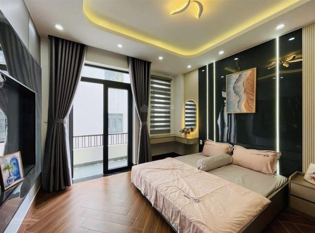 Về quê bán nhà đường nguyễn cảnh chân  quận 1  giá7,15tỷ/70m2 (5x14)  dòng tiền 30tr/tháng