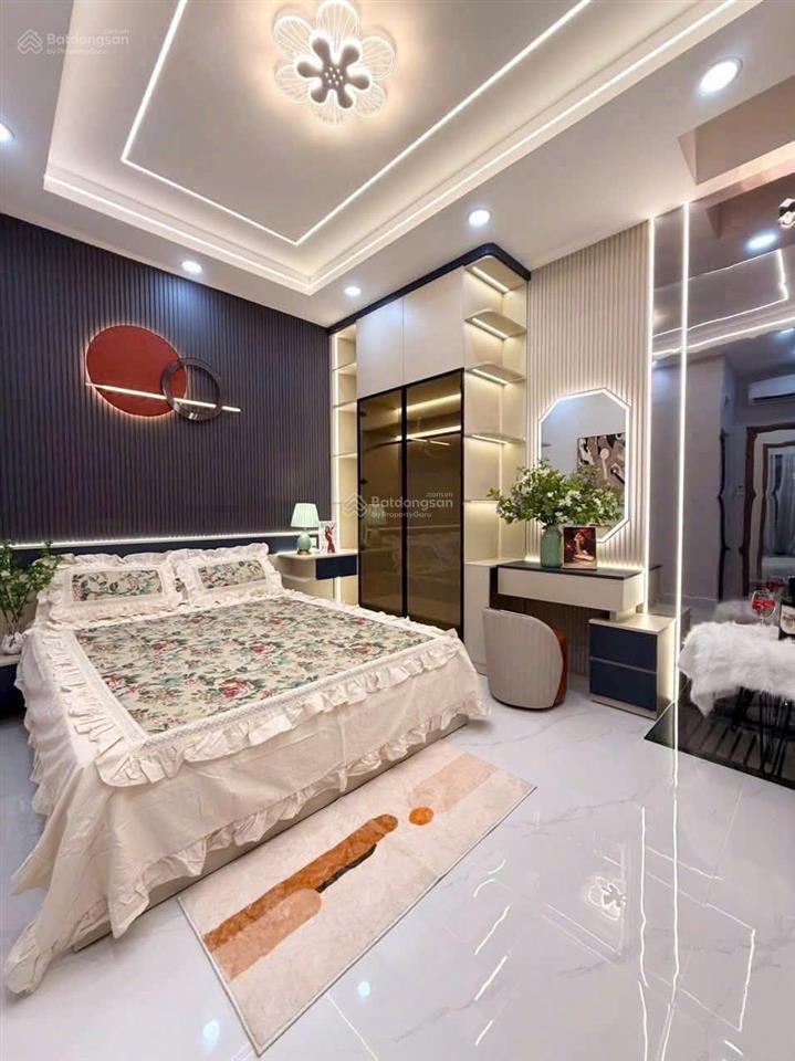 Về quê cần bán nhà  vườn chuối, quận 3  giá 6,36 tỷ/70m2  cho thuê 25tr/th  gần chợ vườn chuối