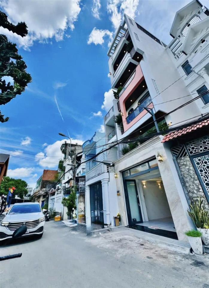 Bán nhanh nhà ngay đh văn lang  full nội thất có sẵn  giá 6,75tỷ/80m2  dòng tiền 32tr/tháng