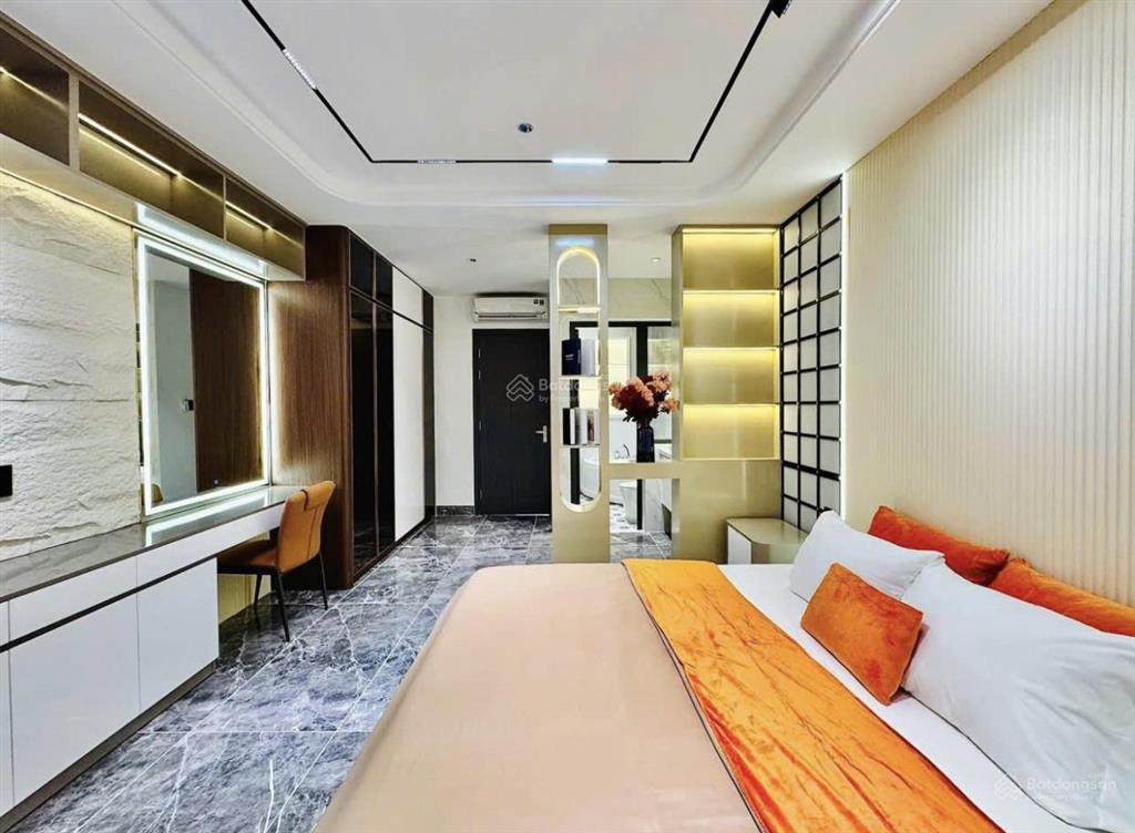 Bán nhanh nhà ngay đh văn lang  full nội thất có sẵn  giá 6,75tỷ/80m2  dòng tiền 32tr/tháng