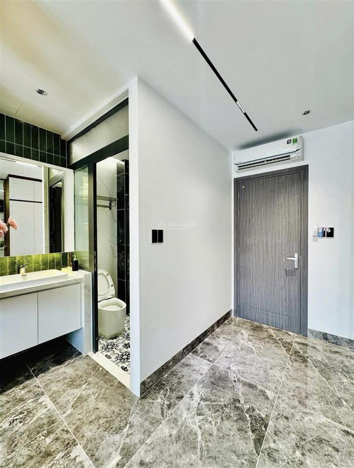 Bán nhanh nhà ngay đh văn lang  full nội thất có sẵn  giá 6,75tỷ/80m2  dòng tiền 32tr/tháng