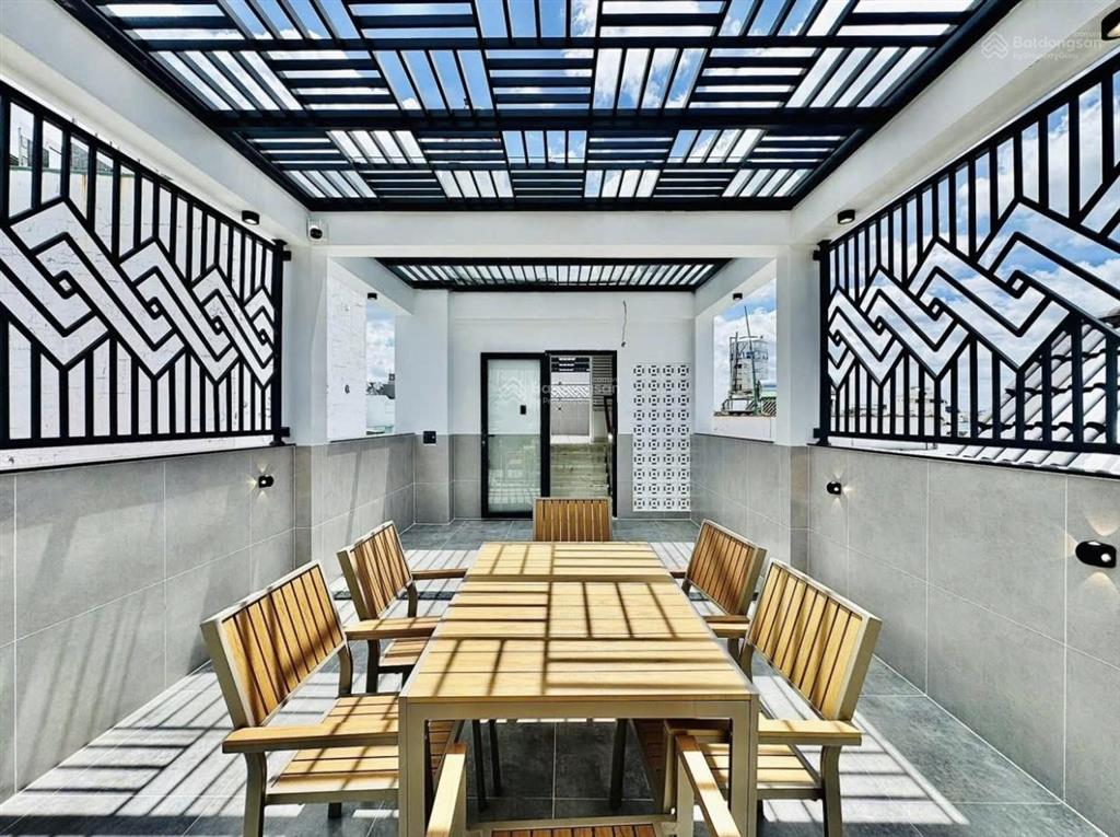 Bán nhanh nhà ngay đh văn lang  full nội thất có sẵn  giá 6,75tỷ/80m2  dòng tiền 32tr/tháng