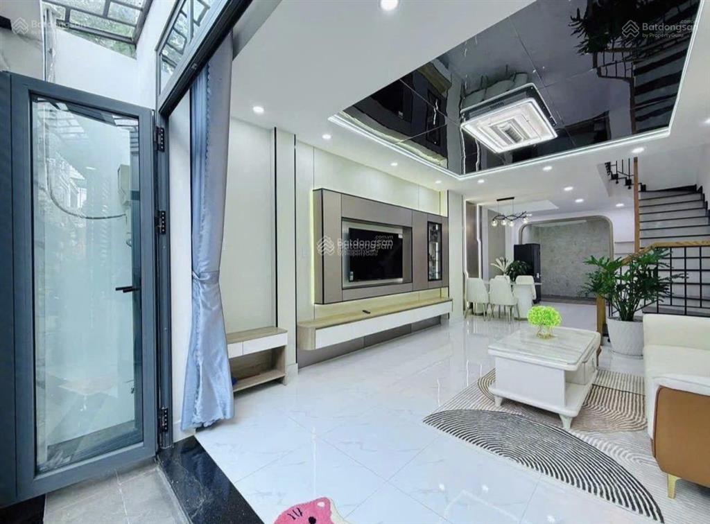 Sang tên ngay căn nhà phan xích longphú nhuận  giá 5,88tỷ/81,6m2  thuê 22tr/th  gần bv hoàn mỹ