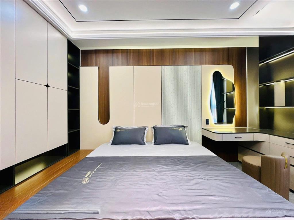Siêu phẩm nhà 5 tầng ngay lã xuân oai  quận 9  giá 3,25tỷ/80m2 (5x16)  giao lê văn việt  shr