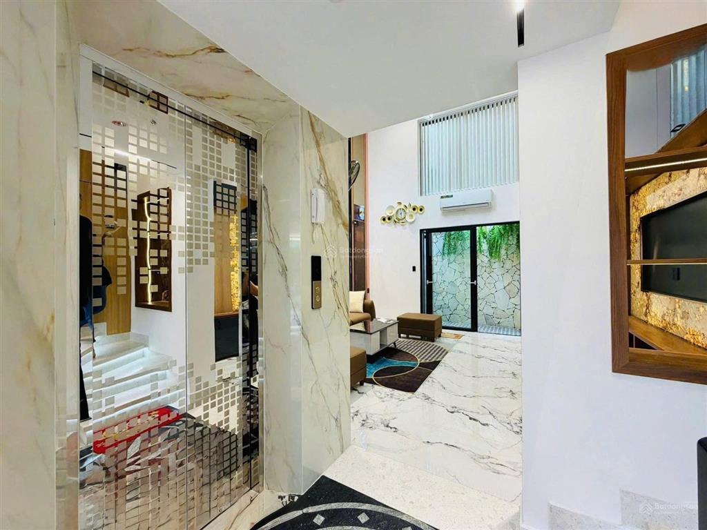 Siêu phẩm nhà 5 tầng ngay lã xuân oai  quận 9  giá 3,25tỷ/80m2 (5x16)  giao lê văn việt  shr