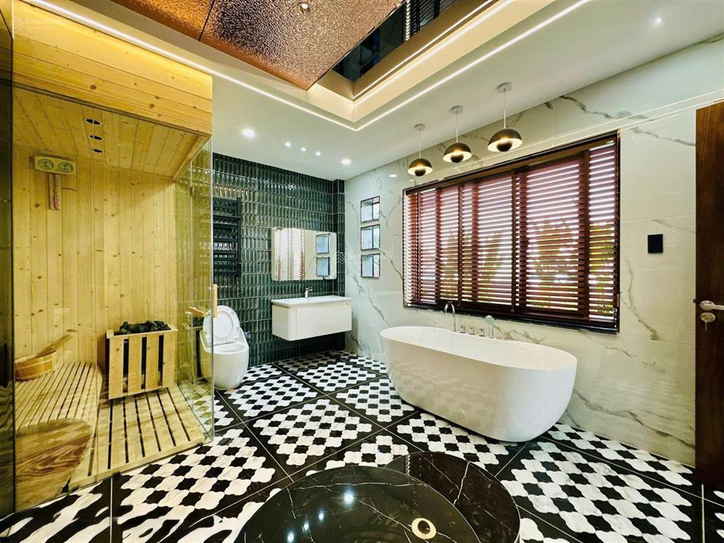 Siêu phẩm nhà 5 tầng ngay lã xuân oai  quận 9  giá 3,25tỷ/80m2 (5x16)  giao lê văn việt  shr