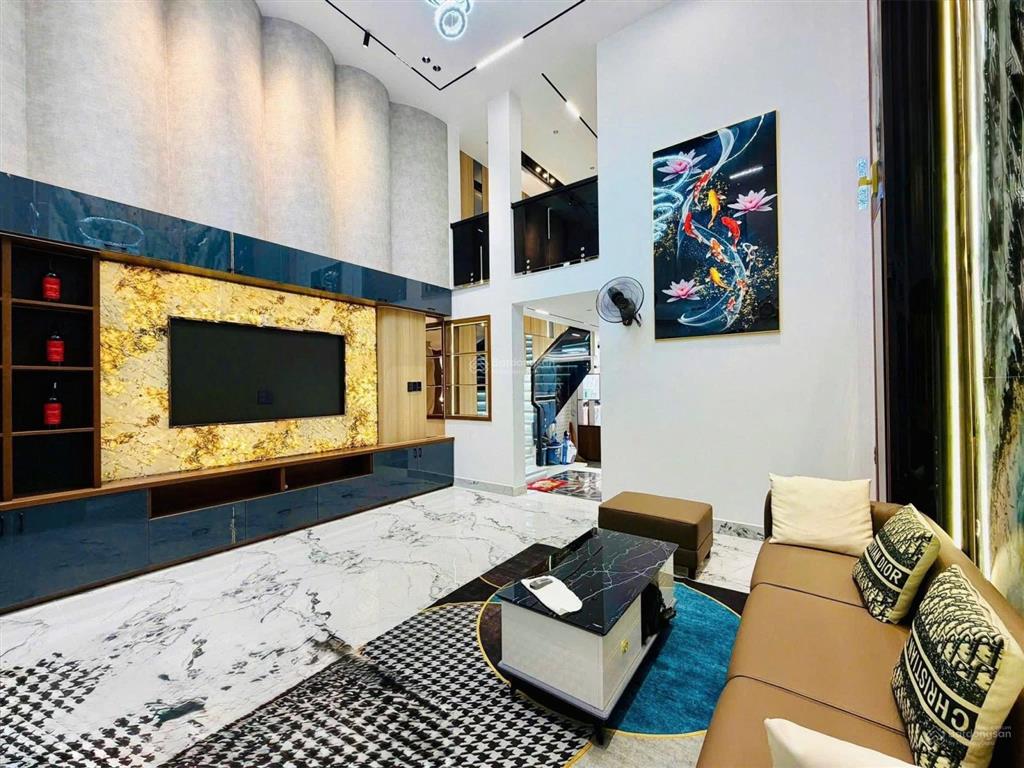 Siêu phẩm nhà 5 tầng ngay lã xuân oai  quận 9  giá 3,25tỷ/80m2 (5x16)  giao lê văn việt  shr