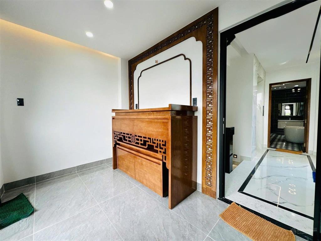 Siêu phẩm nhà 5 tầng ngay lã xuân oai  quận 9  giá 3,25tỷ/80m2 (5x16)  giao lê văn việt  shr