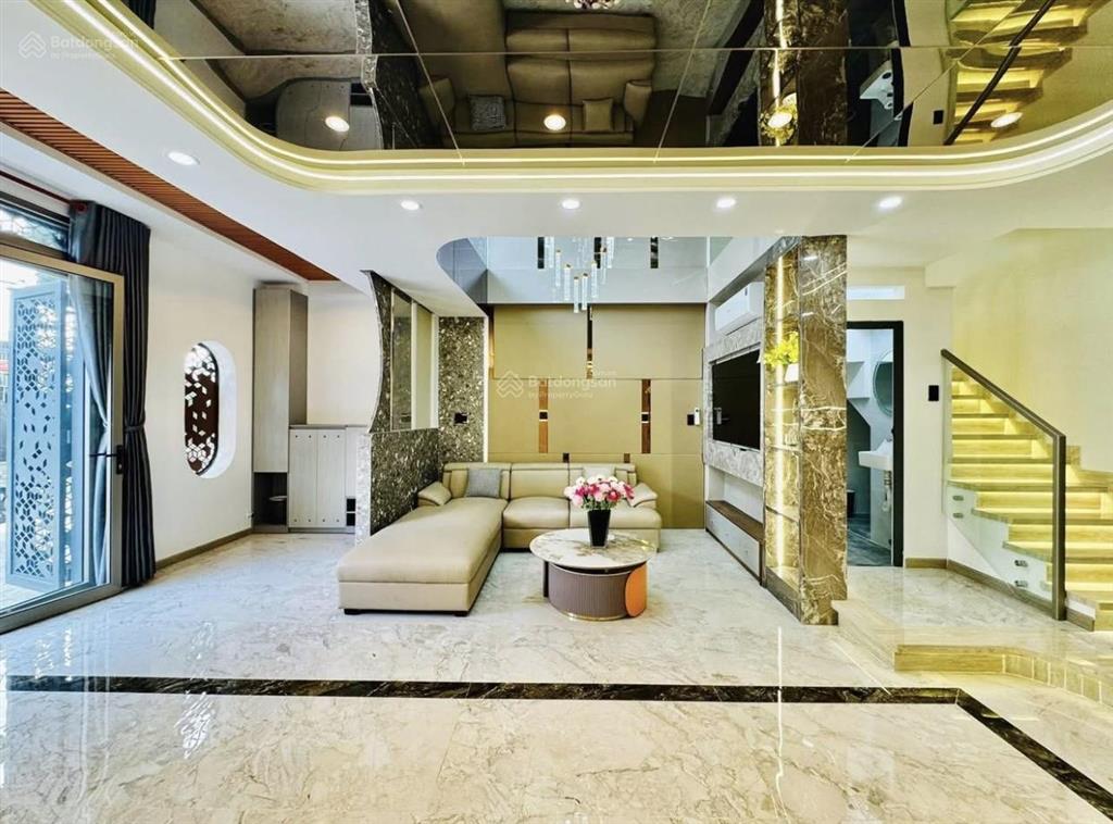 Siêu phẩm ngang 5m giữa trung tâm quận 1  nguyễn văn thủ  65m2 (5 x 13) sổ hồng riêng