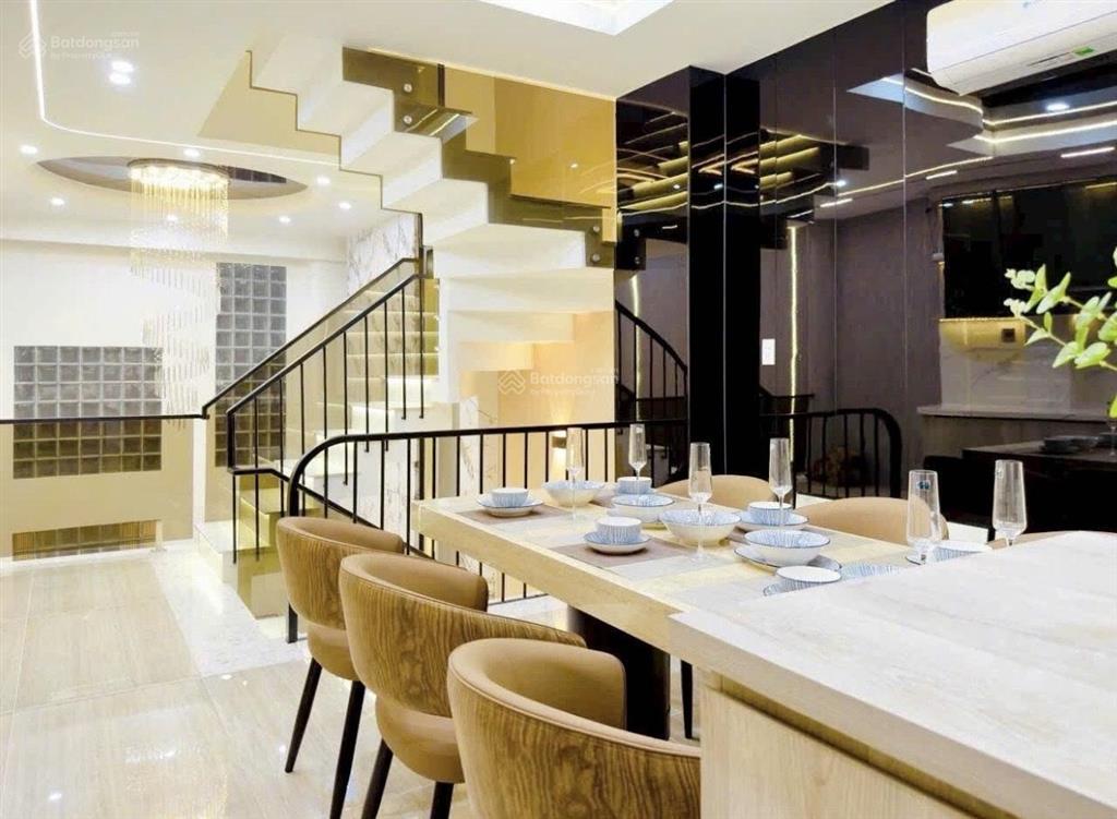 Lên sóng siêu phẩm trung tâm phú nhuận  đường duy tân  giá 6,05tỷ/60m2 (5x12)  cho thuê 22tr/th