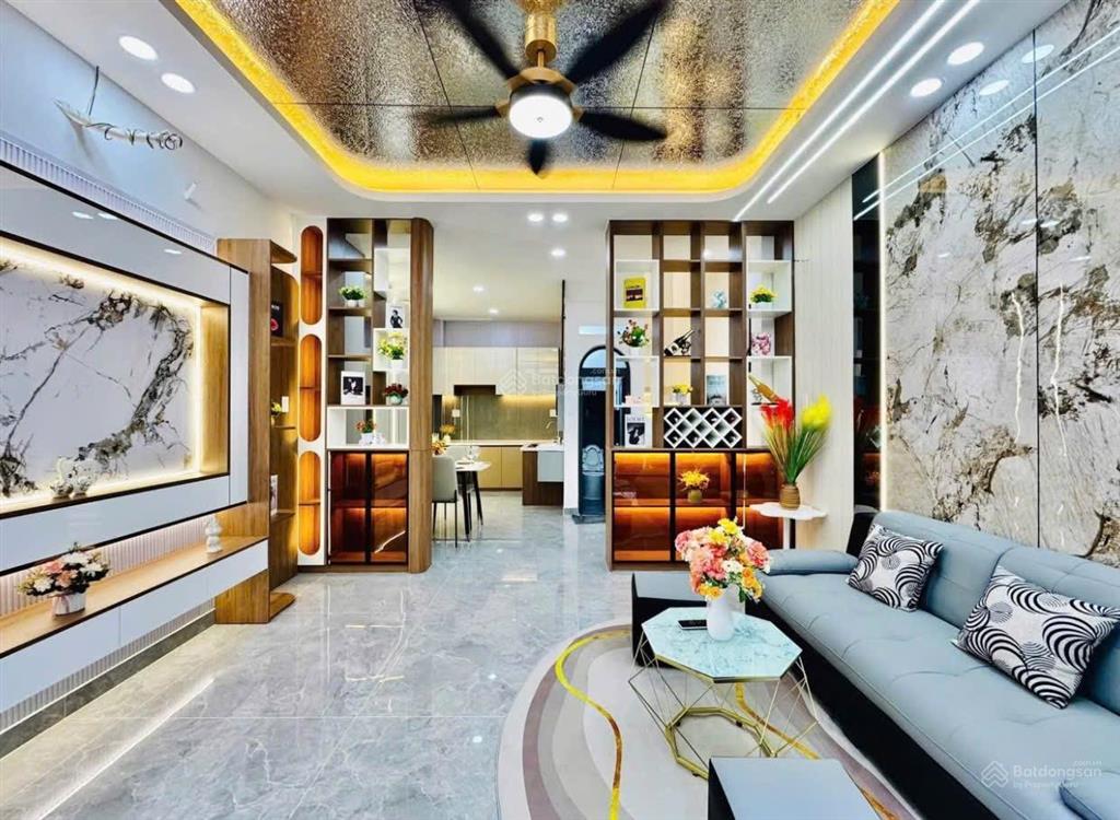 Bán nhà hẻm 8m  hòa hảo, quận 10  gần đại học kinh tế ueh  giá chốt 5,69tỷ/72m2  cho thuê 25tr