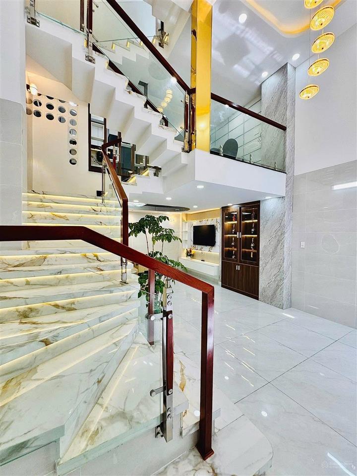 Bán nhà đường trần quốc thảo, quận 3  giá 5,64tỷ/54m2 (4,5x12)  đang cho thuê 24tr/tháng  shr