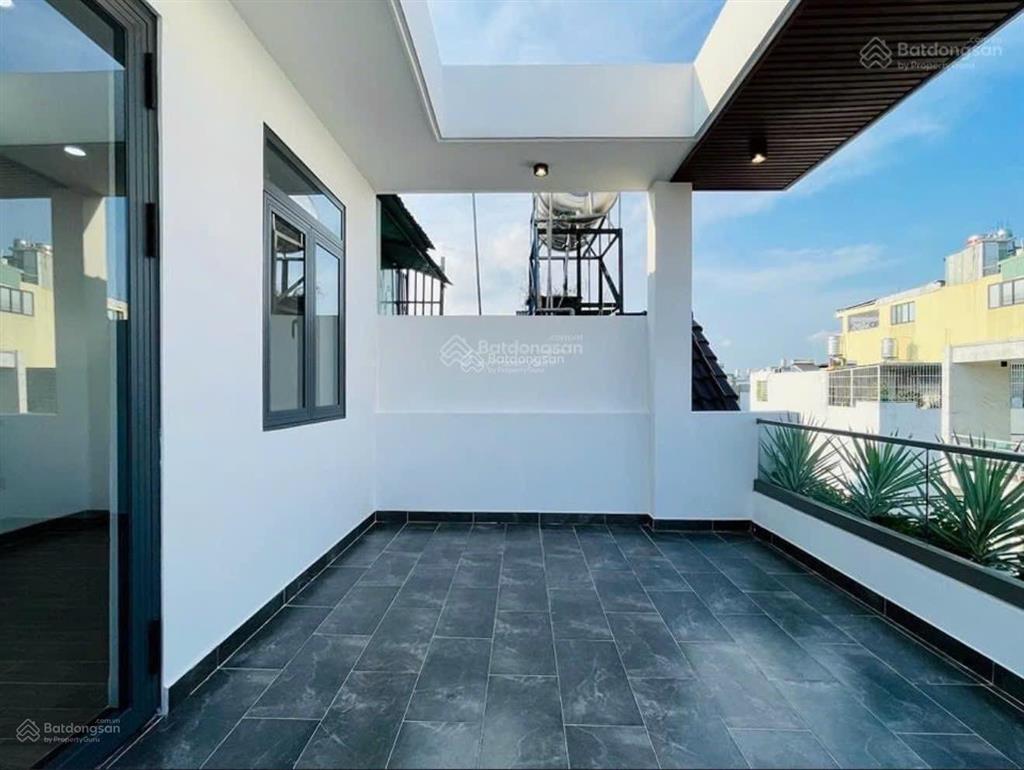 Định cư cần bán nhà đường đề thám, quận 1  72,3m2  ngay phố tây bùi viện  thuê 30tr