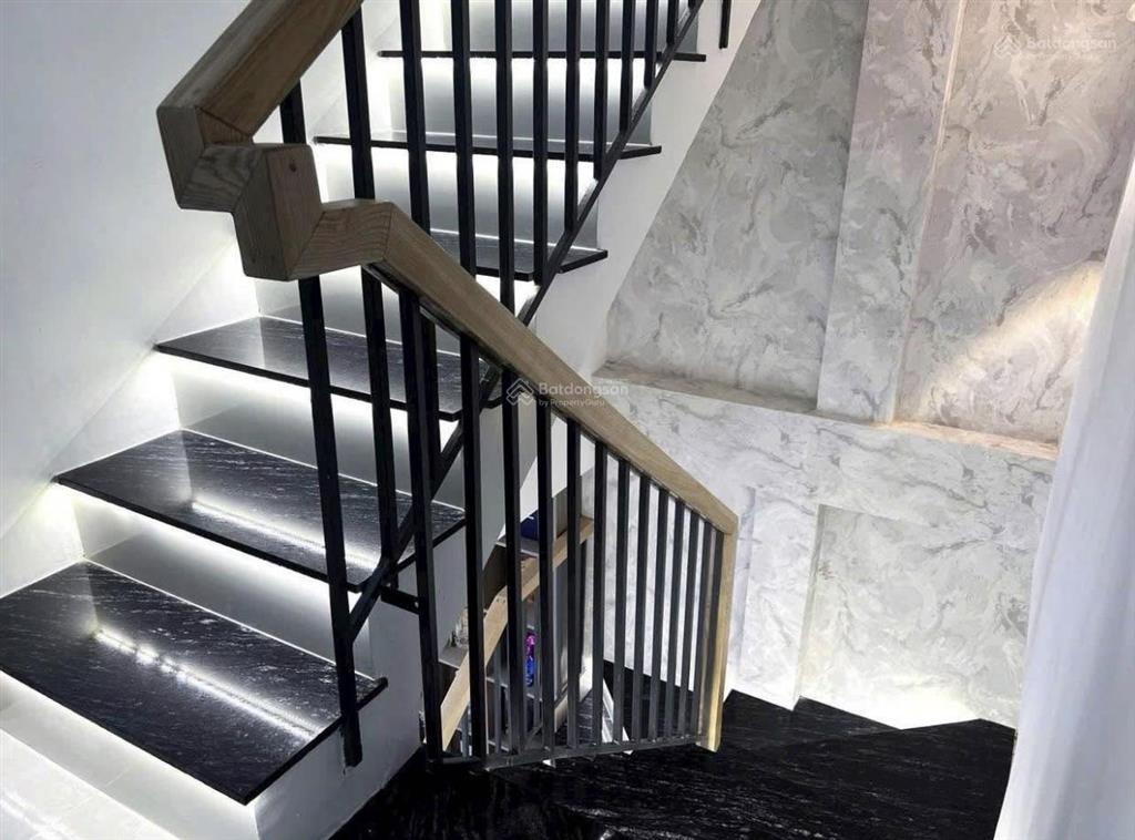Bán gấp căn siêu phẩm nguyễn văn hưởng, thảo điền, quận 2  giá 6,9tỷ/67,5m2  cho thuê 26tr/tháng