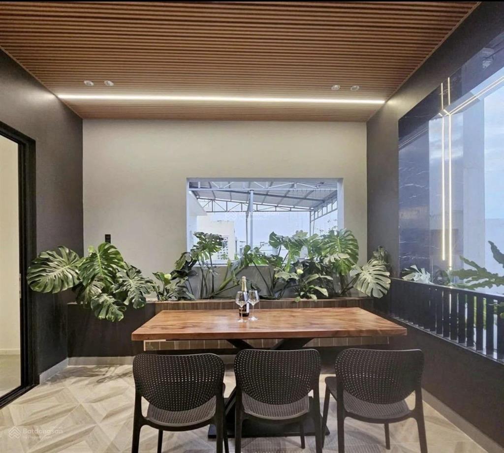 Bán gấp siêu phẩm nhà mới đường trần khắc chân, quận 1  giá 6,89tỷ/62,4m2  đang cho thuê 30tr/th