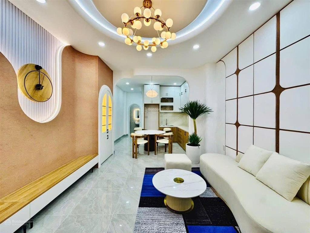 Bán nhanh căn siêu phẩm đường hồ văn huê, phú nhuận  giá 6,78tỷ/ 67,5m2  gần công viên gia định