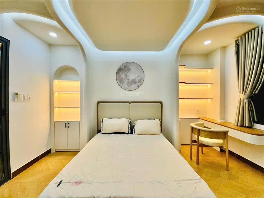 Bán nhanh căn siêu phẩm đường hồ văn huê, phú nhuận  giá 6,78tỷ/ 67,5m2  gần công viên gia định