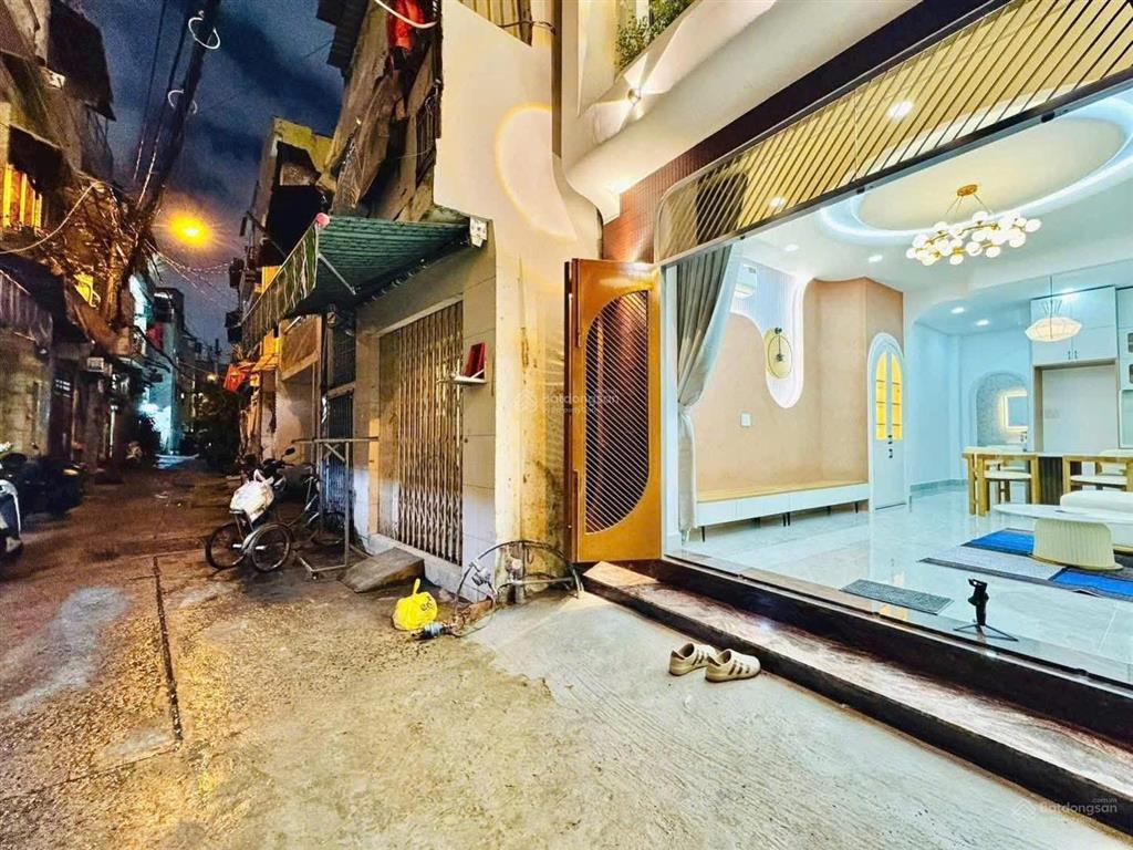 Bán nhanh căn siêu phẩm đường hồ văn huê, phú nhuận  giá 6,78tỷ/ 67,5m2  gần công viên gia định