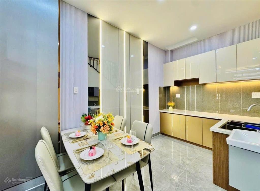 Bán nhà hẻm 8m hòa hảo  quận 10  gần đại học kinh tế ueh  giá6,57tỷ/72m2 dòng tiền 25 tr/tháng