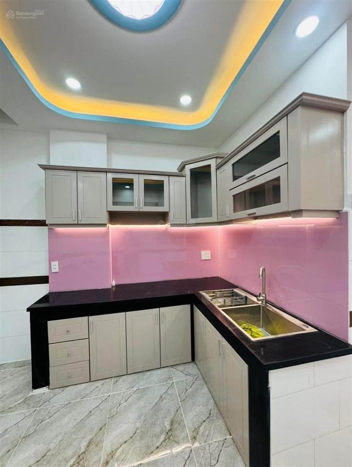 Nhà mới phú nhuận  trần hữu trang khu vực kinh doanh  giá6,25tỷ/60m2  khai thác 22 triệu/tháng
