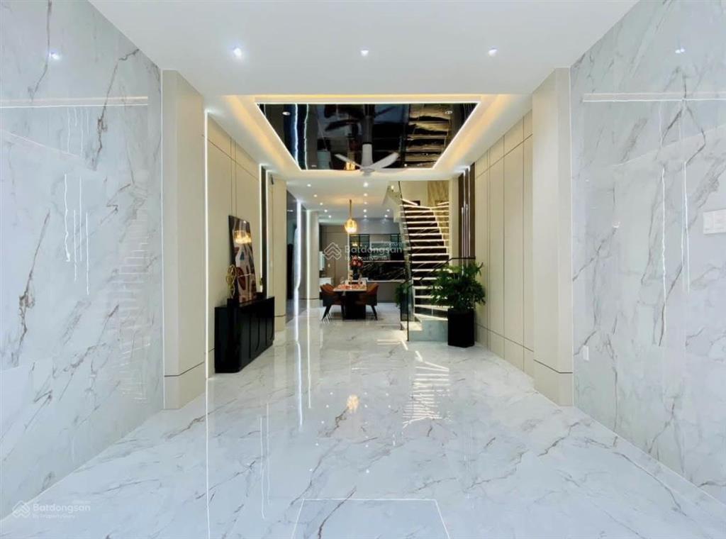 Bán gấp căn nhà đang cho thuê 31tr/tháng đường lê thị hồng gấm  quận 1  giá 7,15 tỷ/72m2  shr