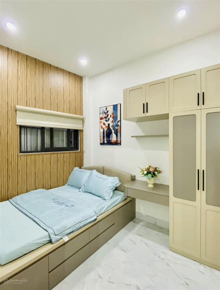 Bán gấp căn nhà đang cho thuê 31tr/tháng đường lê thị hồng gấm  quận 1  giá 7,15 tỷ/72m2  shr