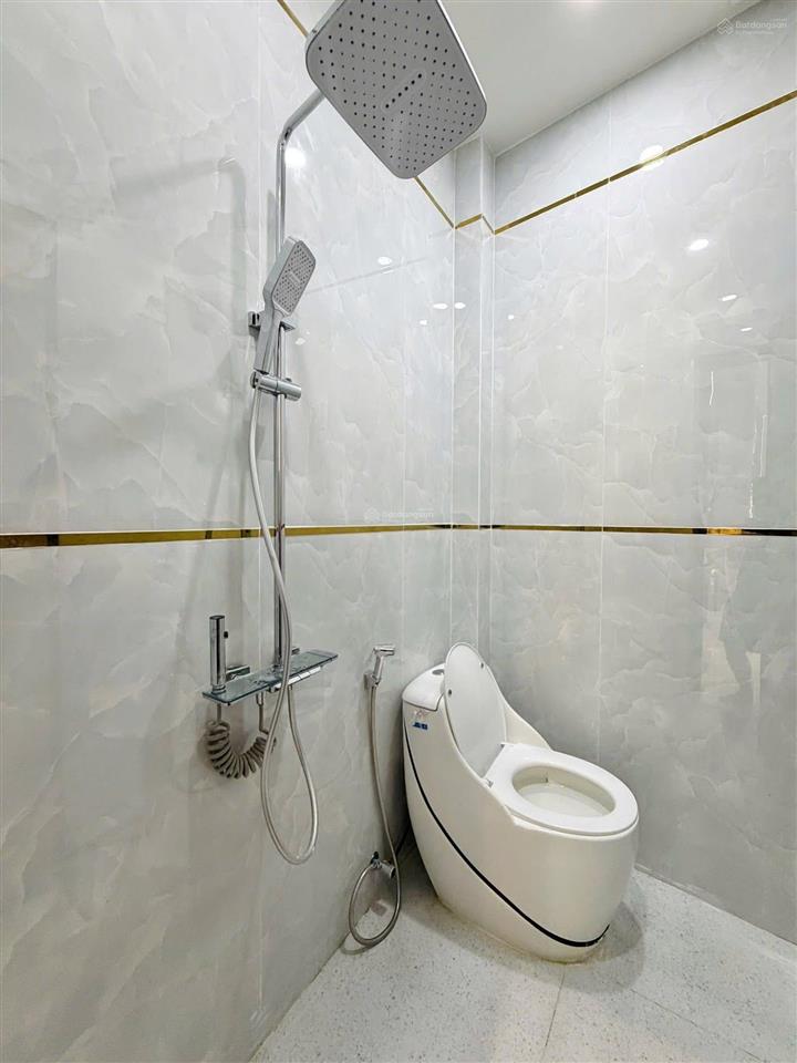 Bán gấp căn nhà đang cho thuê 31tr/tháng đường lê thị hồng gấm  quận 1  giá 7,15 tỷ/72m2  shr